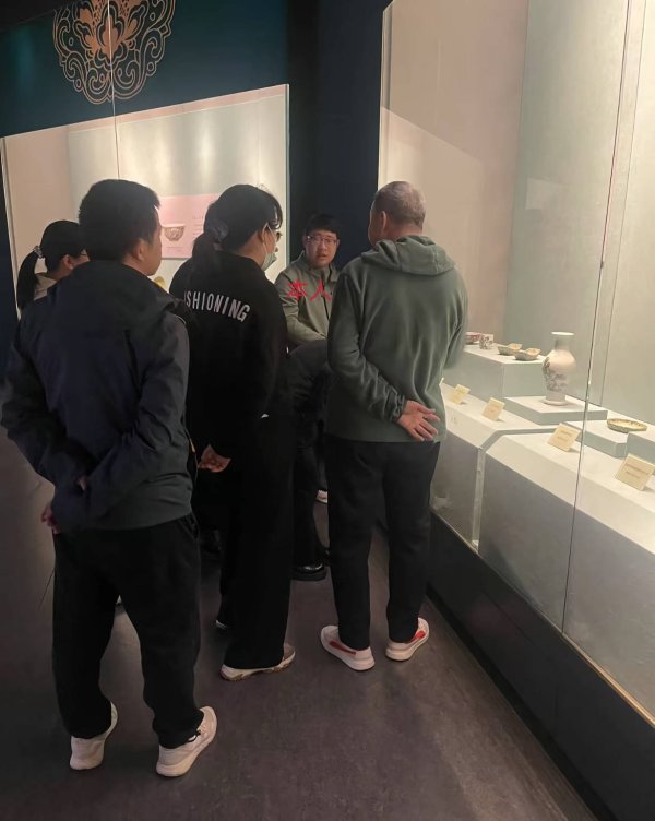 长盈策略 高一学生发现9件展品标牌错误，太原博物馆邀请其和专家核对，当事人：全部被采纳